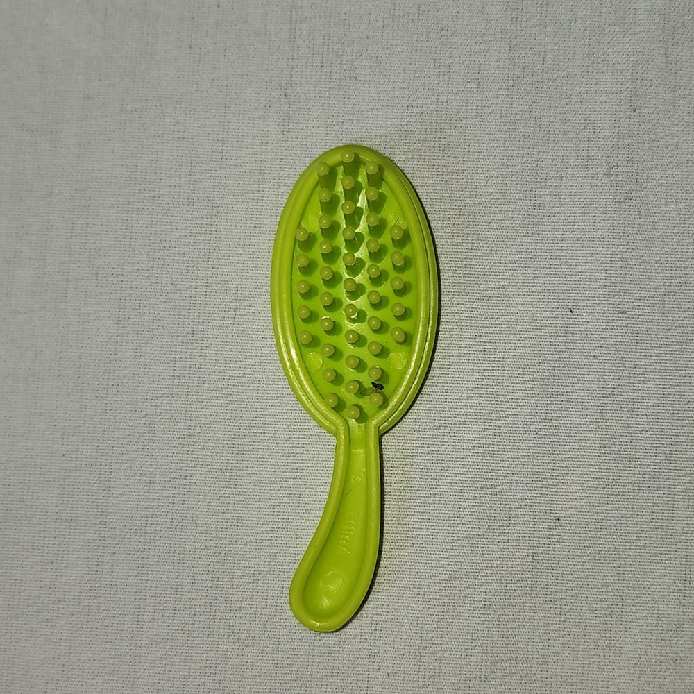 Winx Club Fairy Flora's 2005 Green Hairbrush Mattel Vintage Replacement